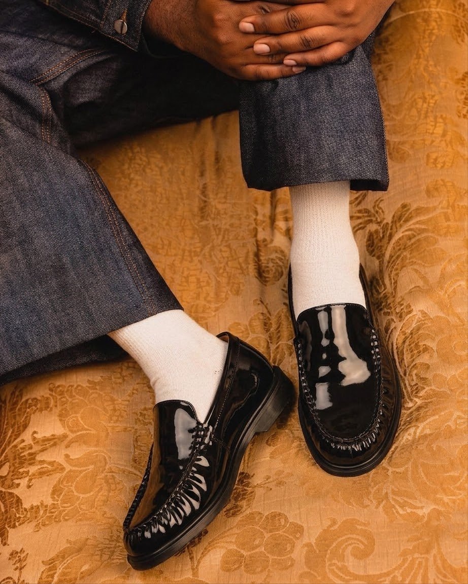 GLOSSY RUCHED LOAFER