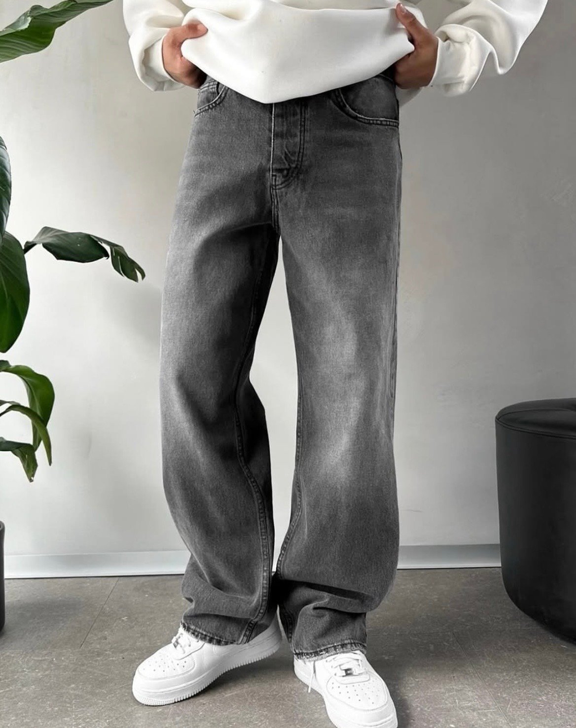 LIGHT GRAY JEANS