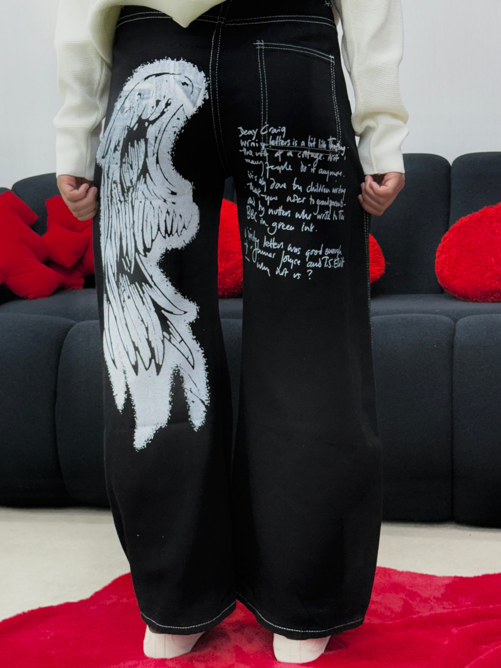 WRITTEN BAGGY JEANS