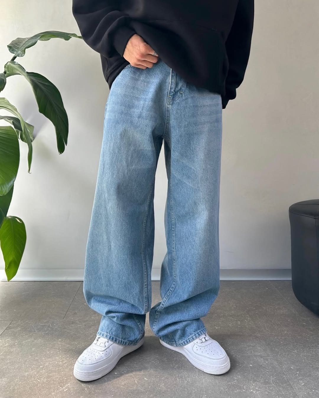 Line Grinding Blue Extra Baggy Jean PO