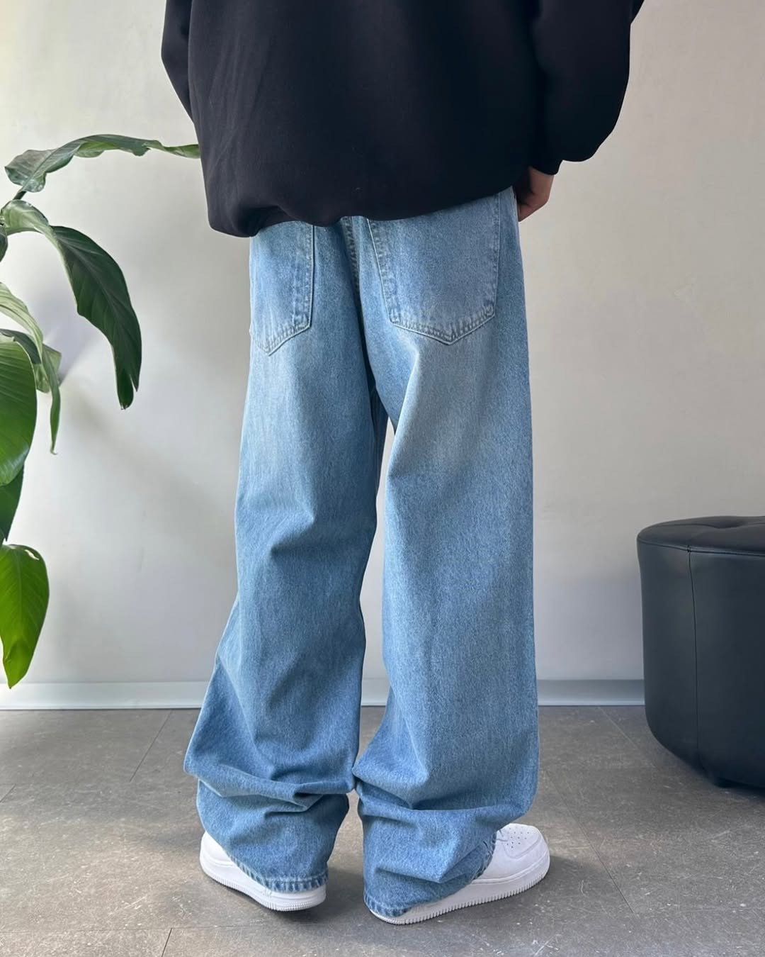 Line Grinding Blue Extra Baggy Jean PO