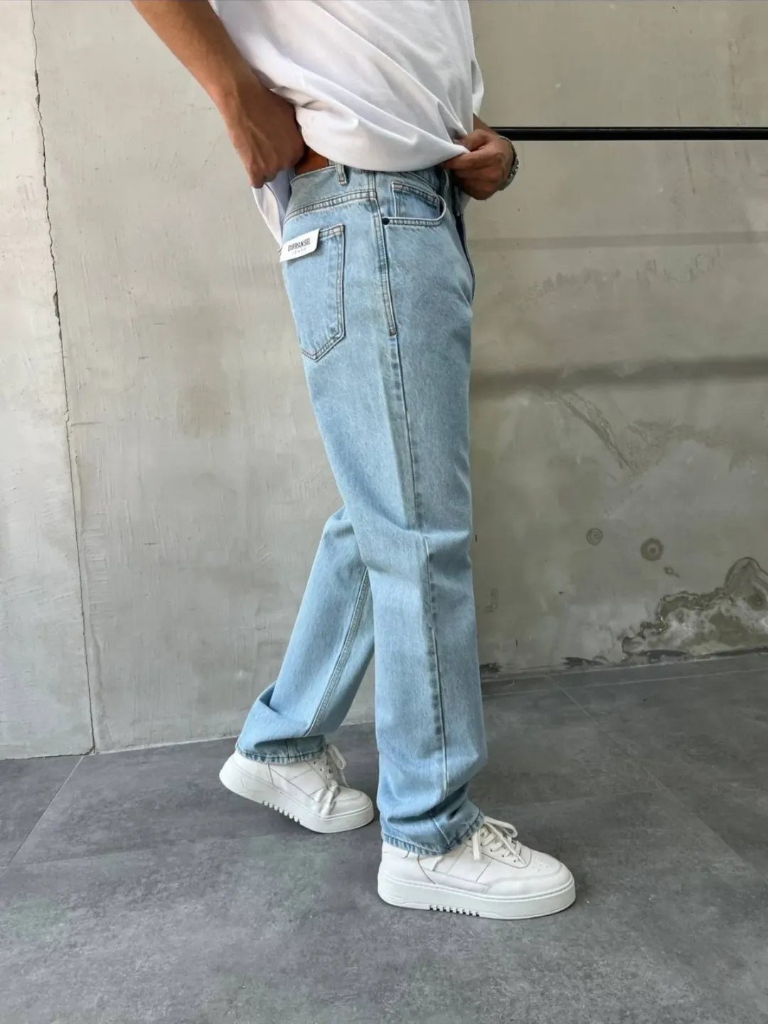 Baggy jean bleu ciel MOB-3