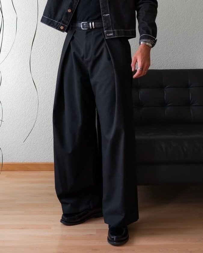 Triangle Pleated wide leg pant