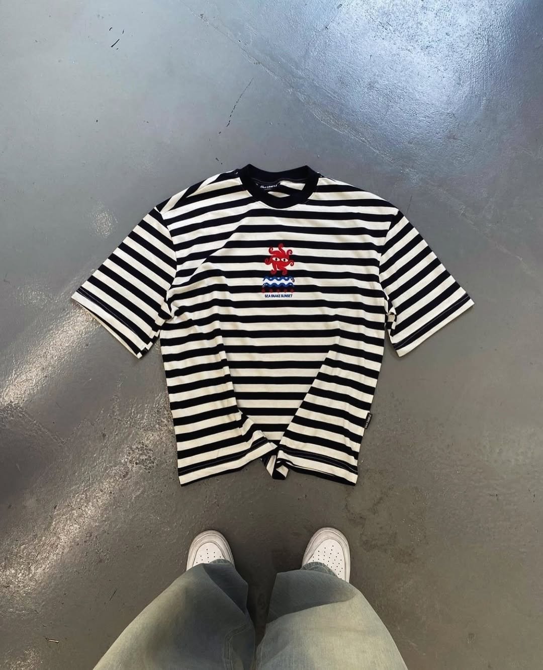 Sea snake sunset Tshirt