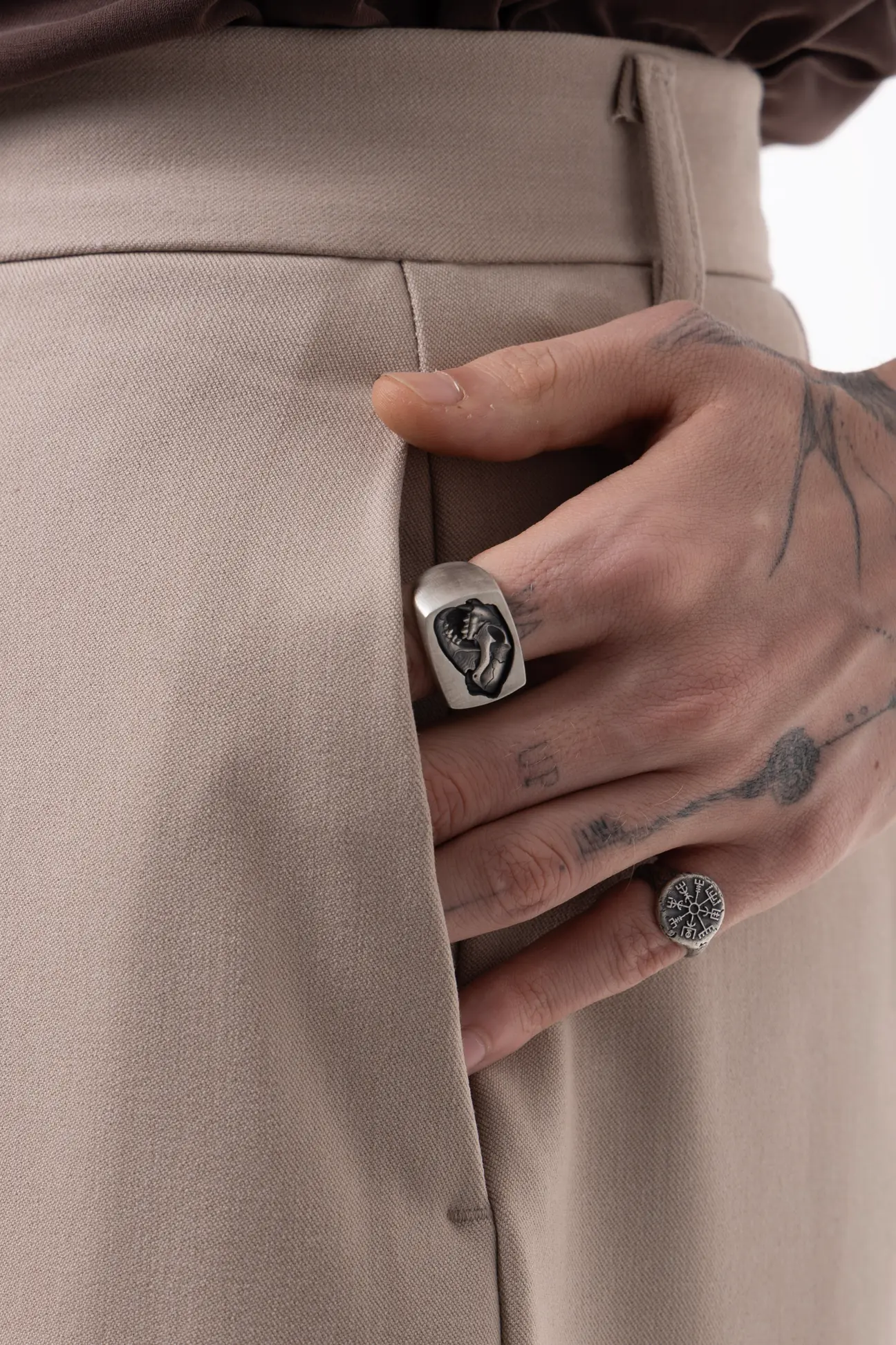 Beige triangle pleated wide leg pant