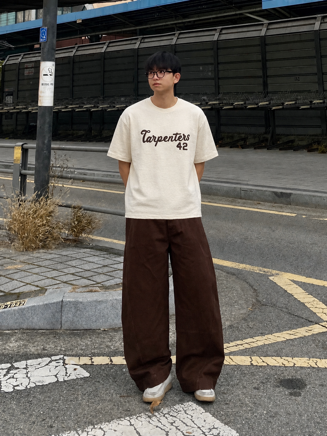 Beige Carpenters 42 CROPPED t-shirt