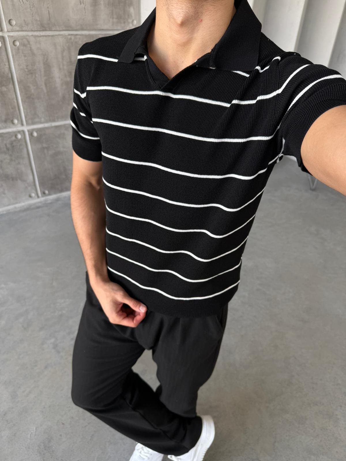 Black striped knit polo collar vnc