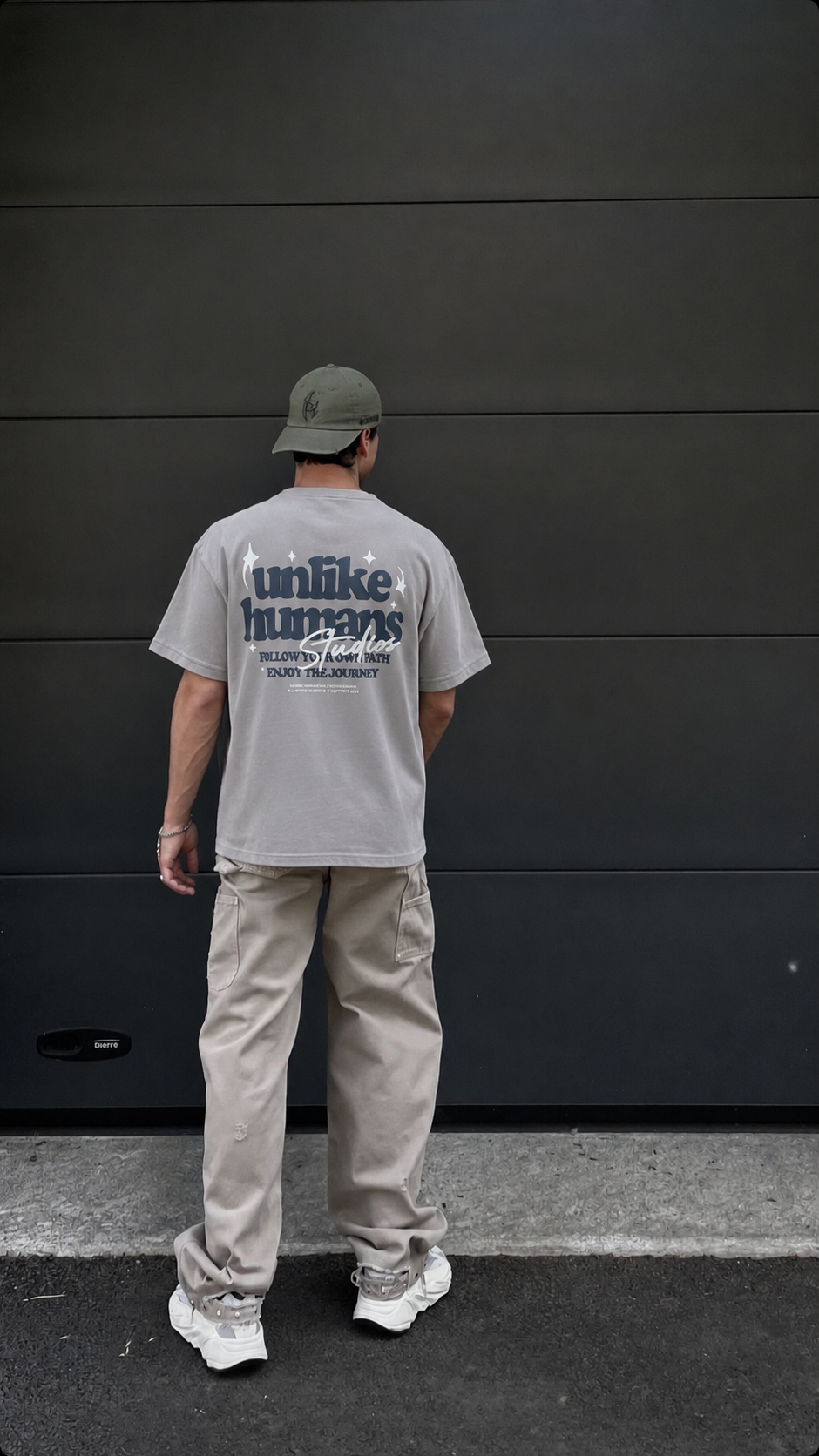 Unlike humans Oversized Tshirt