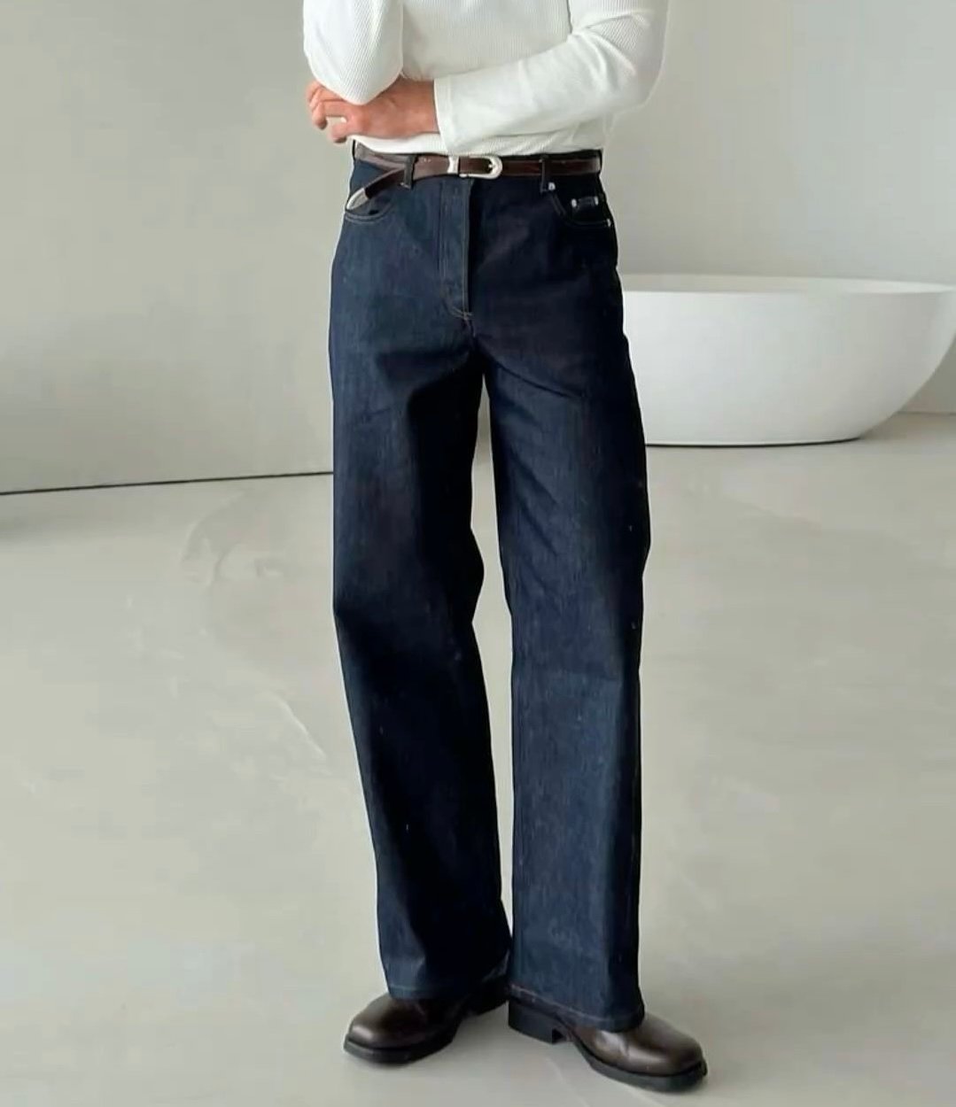 Indigo wide leg jean