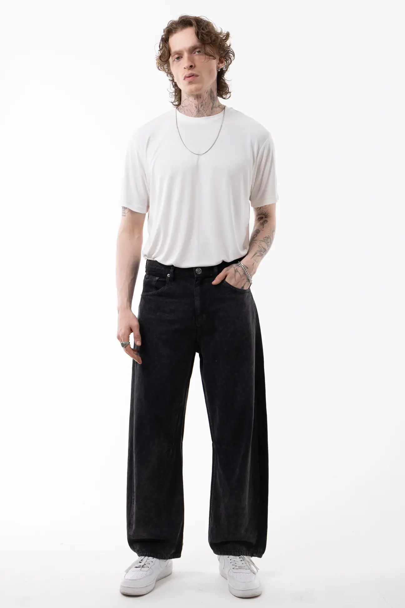 Black acid-washed gabardine pants