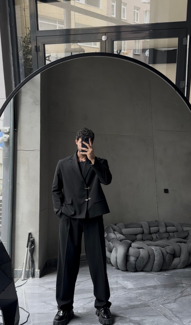 Black Double hook suit