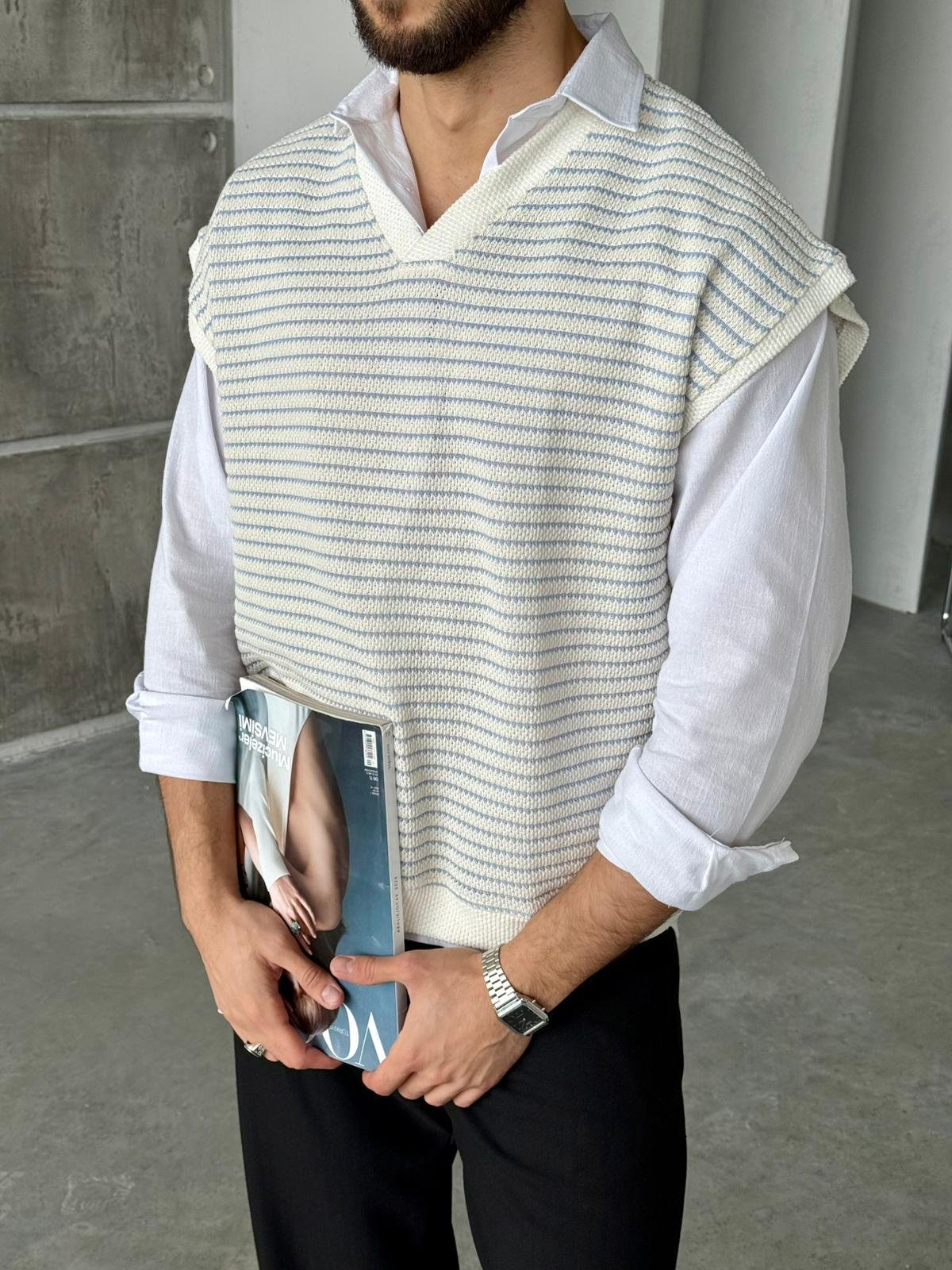 Knitted Striped Sweater Vest Blue and White